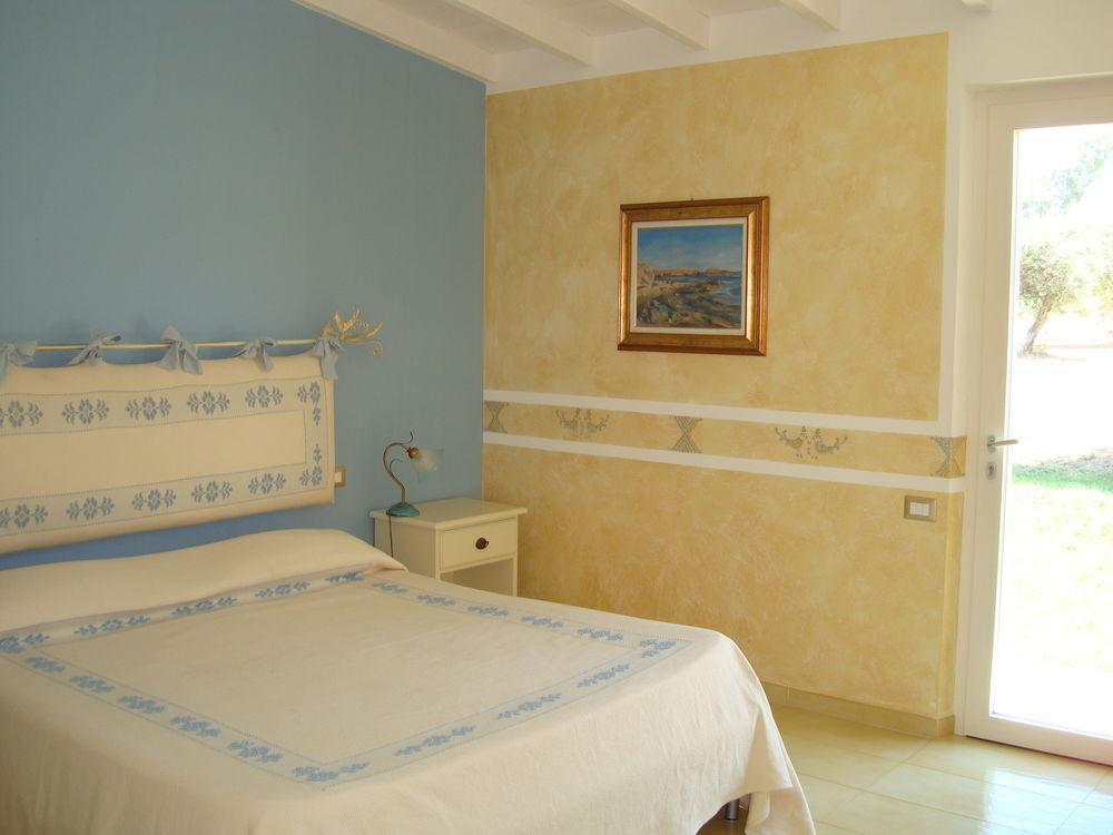 Country Resort Capo Nieddu Santa Caterina Di Pittinuri  Luaran gambar