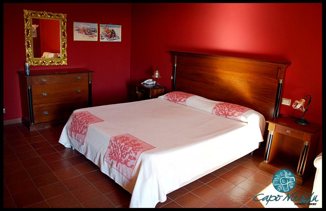 Country Resort Capo Nieddu Santa Caterina Di Pittinuri  Luaran gambar