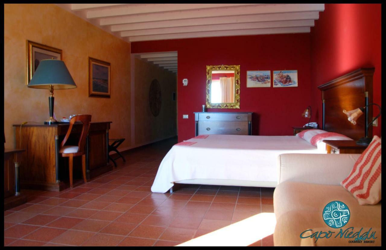 Country Resort Capo Nieddu Santa Caterina Di Pittinuri  Luaran gambar