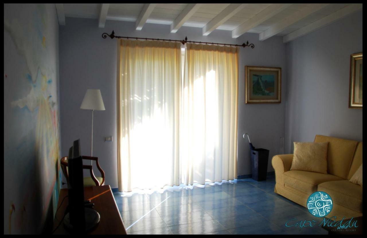 Country Resort Capo Nieddu Santa Caterina Di Pittinuri  Luaran gambar
