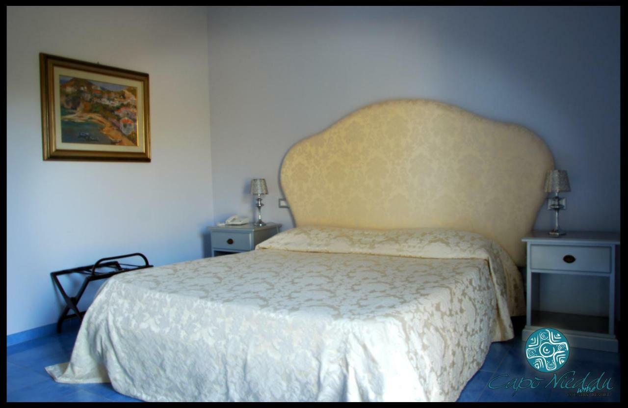 Country Resort Capo Nieddu Santa Caterina Di Pittinuri  Luaran gambar