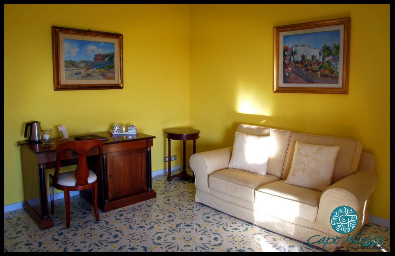 Country Resort Capo Nieddu Santa Caterina Di Pittinuri  Luaran gambar