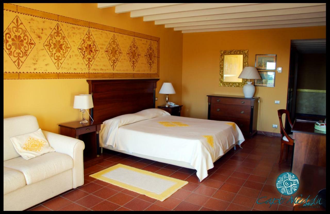 Country Resort Capo Nieddu Santa Caterina Di Pittinuri  Luaran gambar