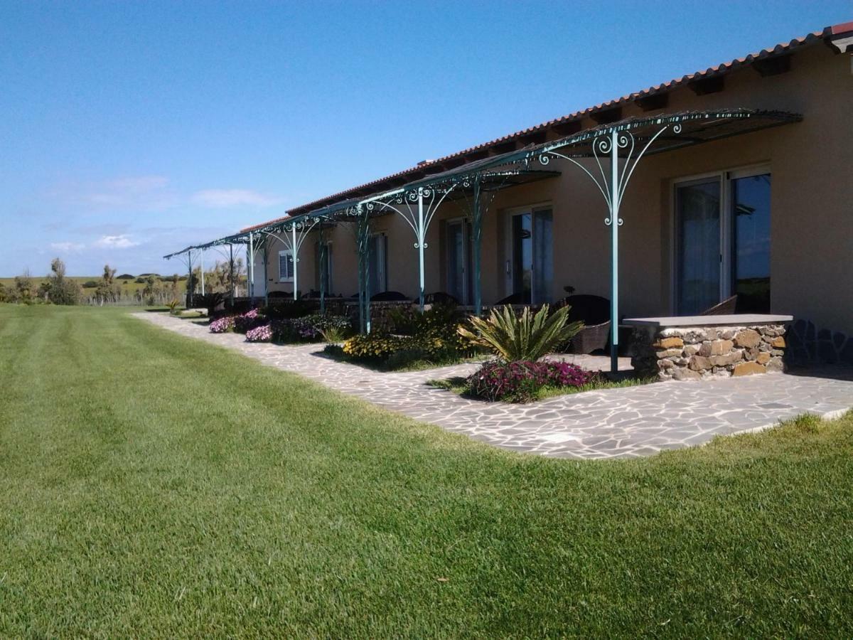 Country Resort Capo Nieddu Santa Caterina Di Pittinuri  Luaran gambar