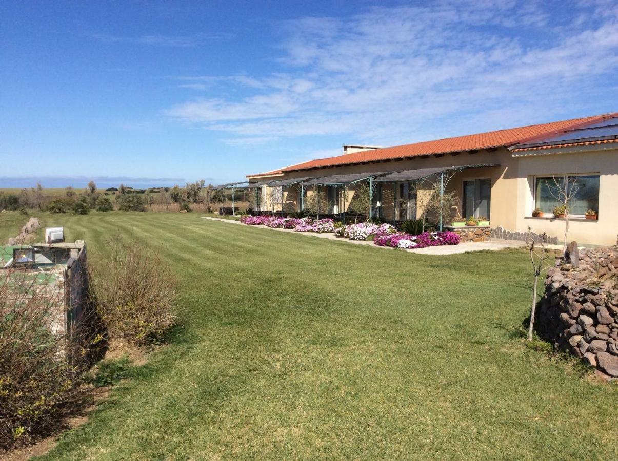 Country Resort Capo Nieddu Santa Caterina Di Pittinuri  Luaran gambar